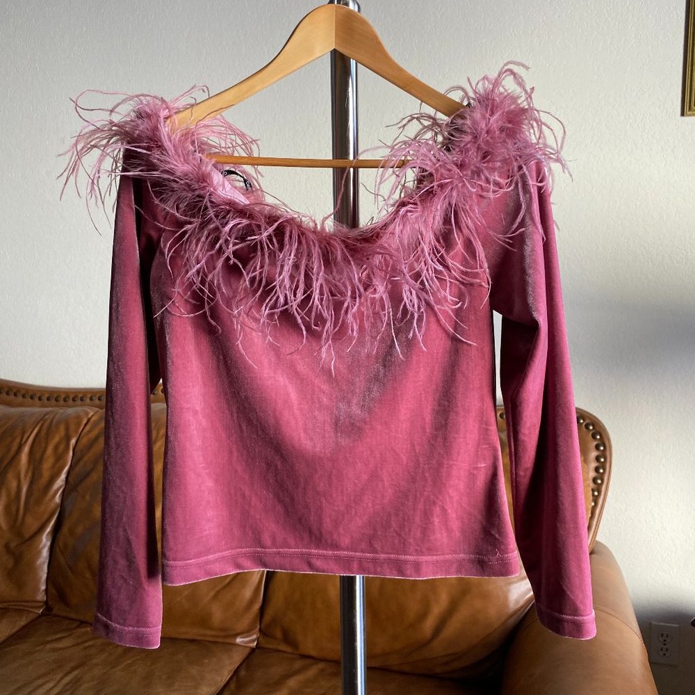 Cachet & Co Pink Velvet Off Shoulder Feather Neckline Long Sleeves Blouse Size L